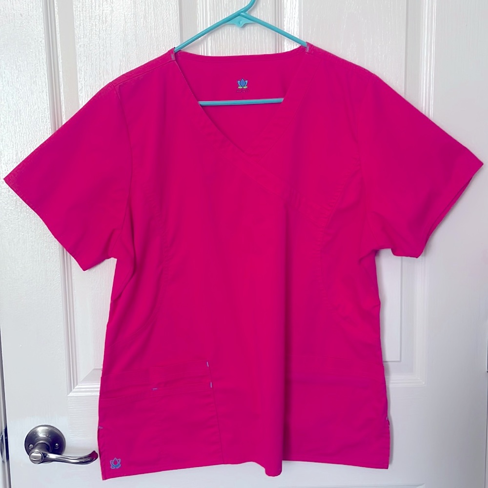Women’s scrub top